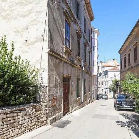 Апартаменти Kastel Old Town